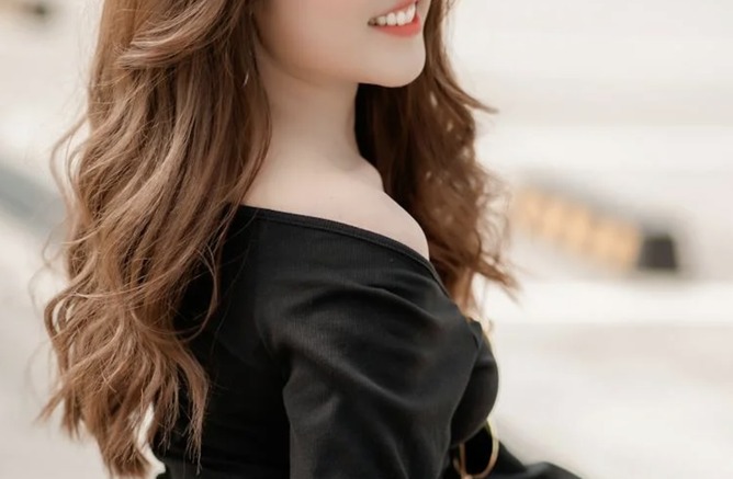 【悲報】転職してきた女の歓迎会の後に会社の個人チャットで誘った結果