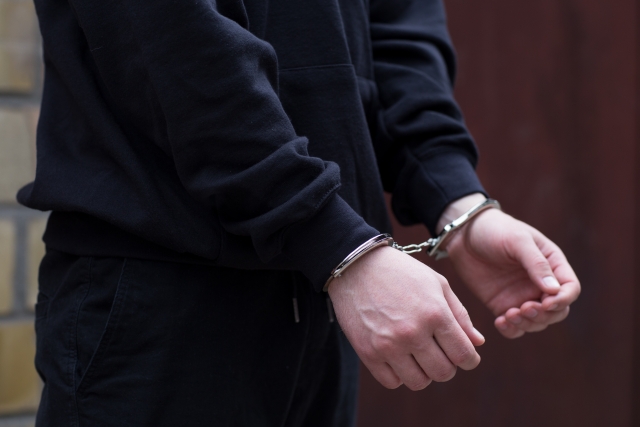 【悲報】バス置き去り園児死亡事件の動画に「子育てが早く終わっていいなあ」と書き込んだ男性、逮捕される