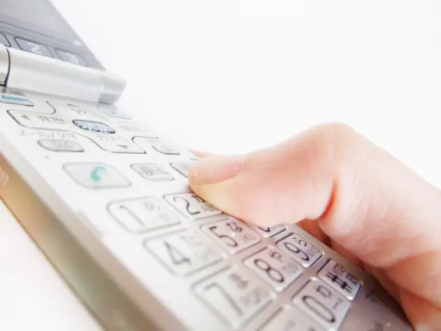 【動画】あの頃の謎ガラケーの魅力ｗｗｗｗｗｗｗｗｗ