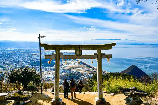香川県の高屋神社てとこが隠れた名スポットらしい