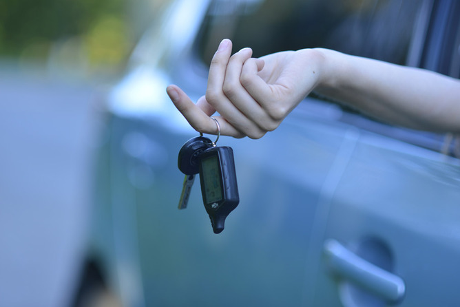 【画像】妻「え、納車式やんの…？」旦那「まぁ、いいけど…」