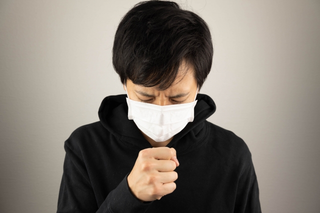 緑色の痰が出まくるんだけどこれ死ぬ？