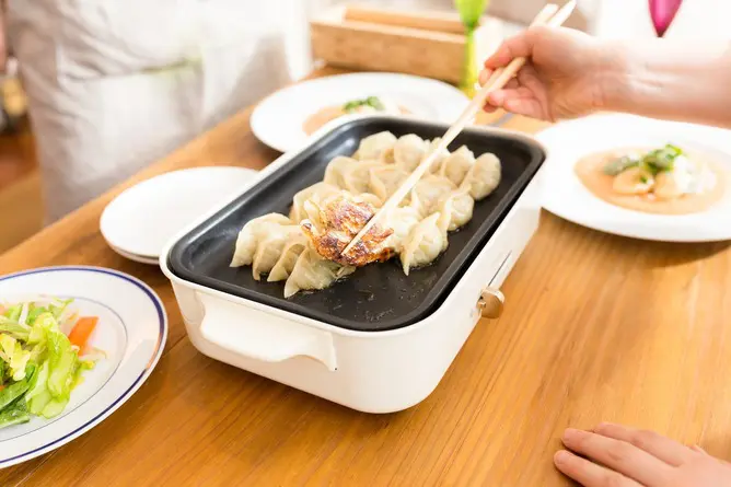 日本人「餃子がマズイ！返金しろ」イオン「はわわわわ」