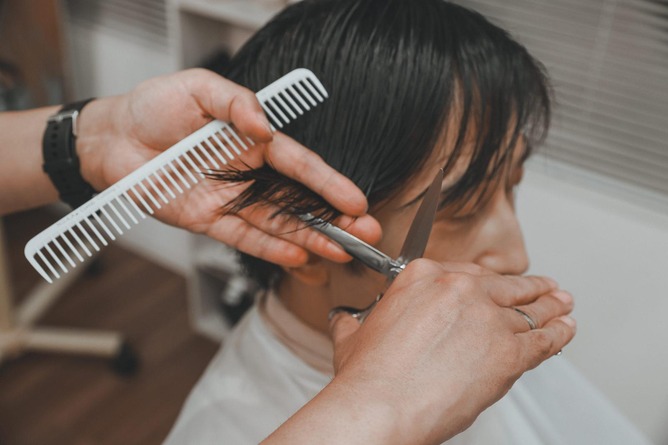 「散髪代いくら？」←これで収入レベルが分かる模様