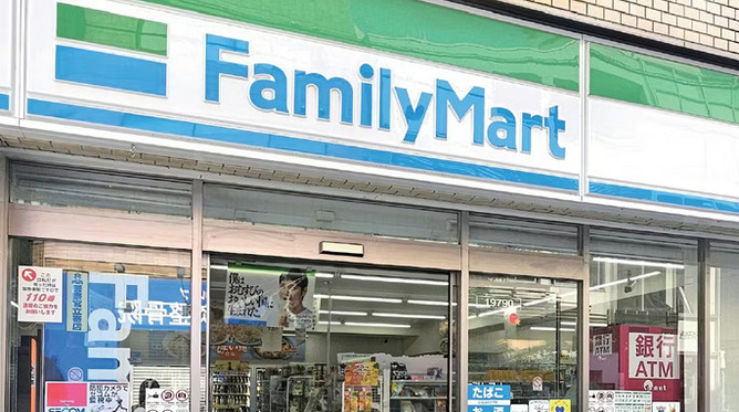 近所のリニューアルファミマが大変なことに😭