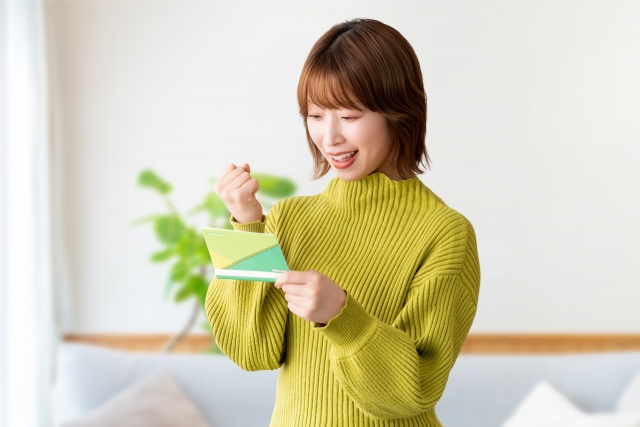 【悲報】オタ女子さん、ランダム商品で2400万分の1の確率を引いてしまう…