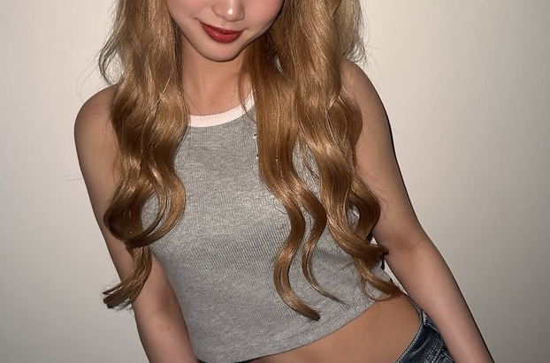 【画像】すでに膨らみかけの美少女JC