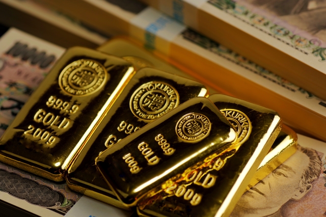 フィギュアケース、高すぎて禿げそうｗｗｗｗｗｗｗｗ