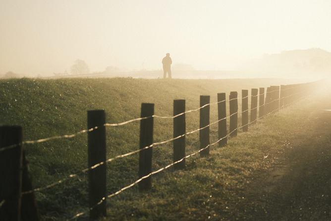 ワイは激怒した。必ず、かの邪智暴虐の部長を除かなければならぬと決意した。