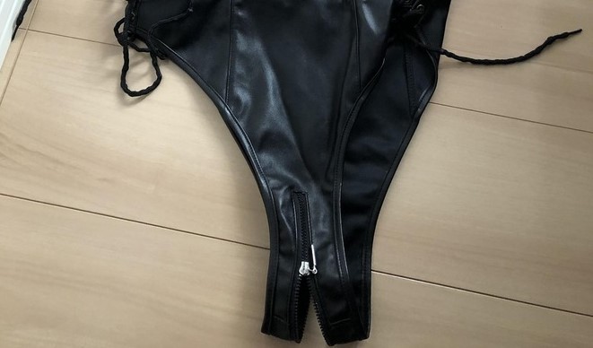 【画像】嫁の部屋からコスプレ発見スレの1だけど、もっとヤバいのを発見